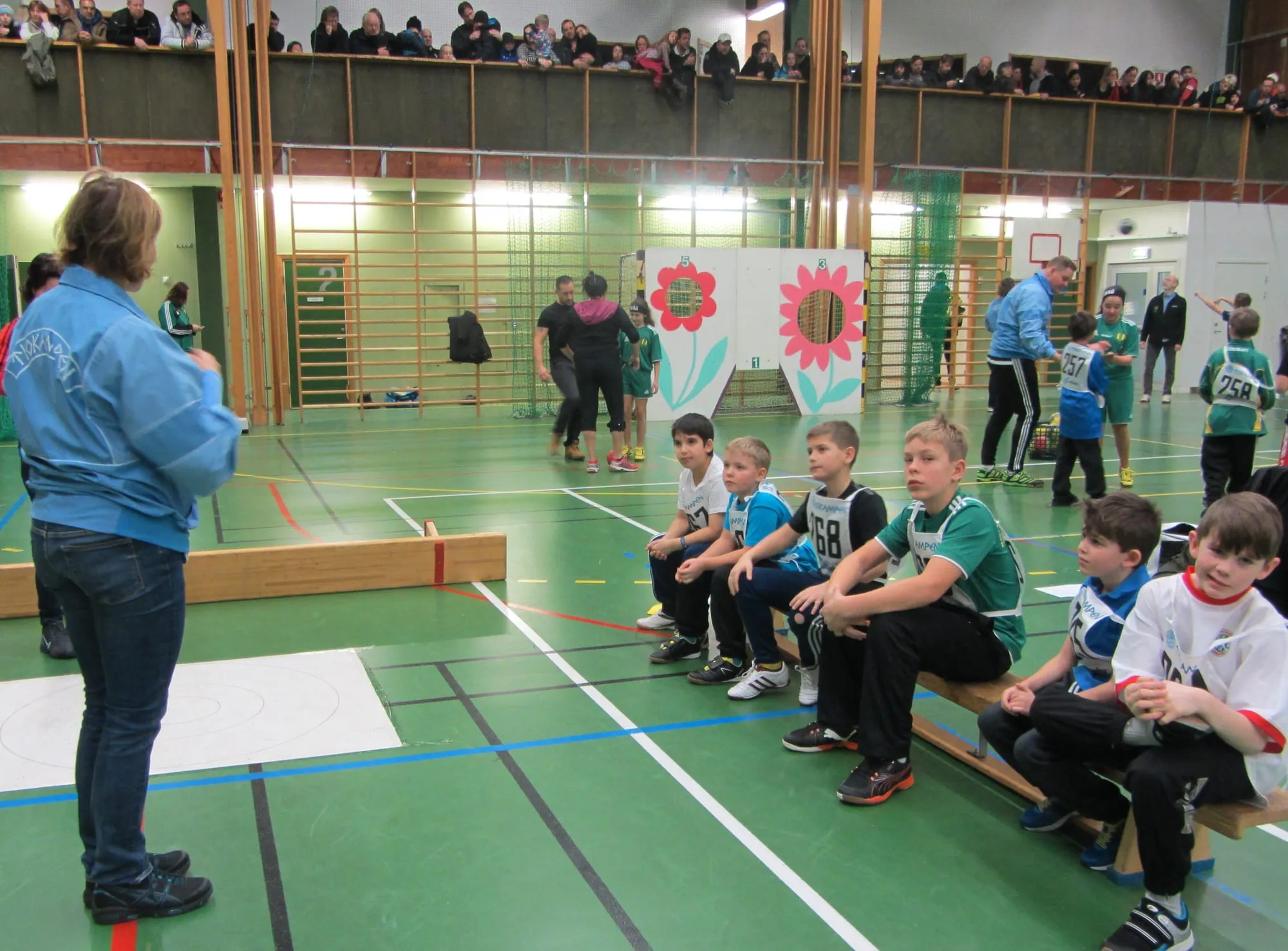 Tiokampen 2014 började med Bollsport, Tiokampen i Upplands Väsby